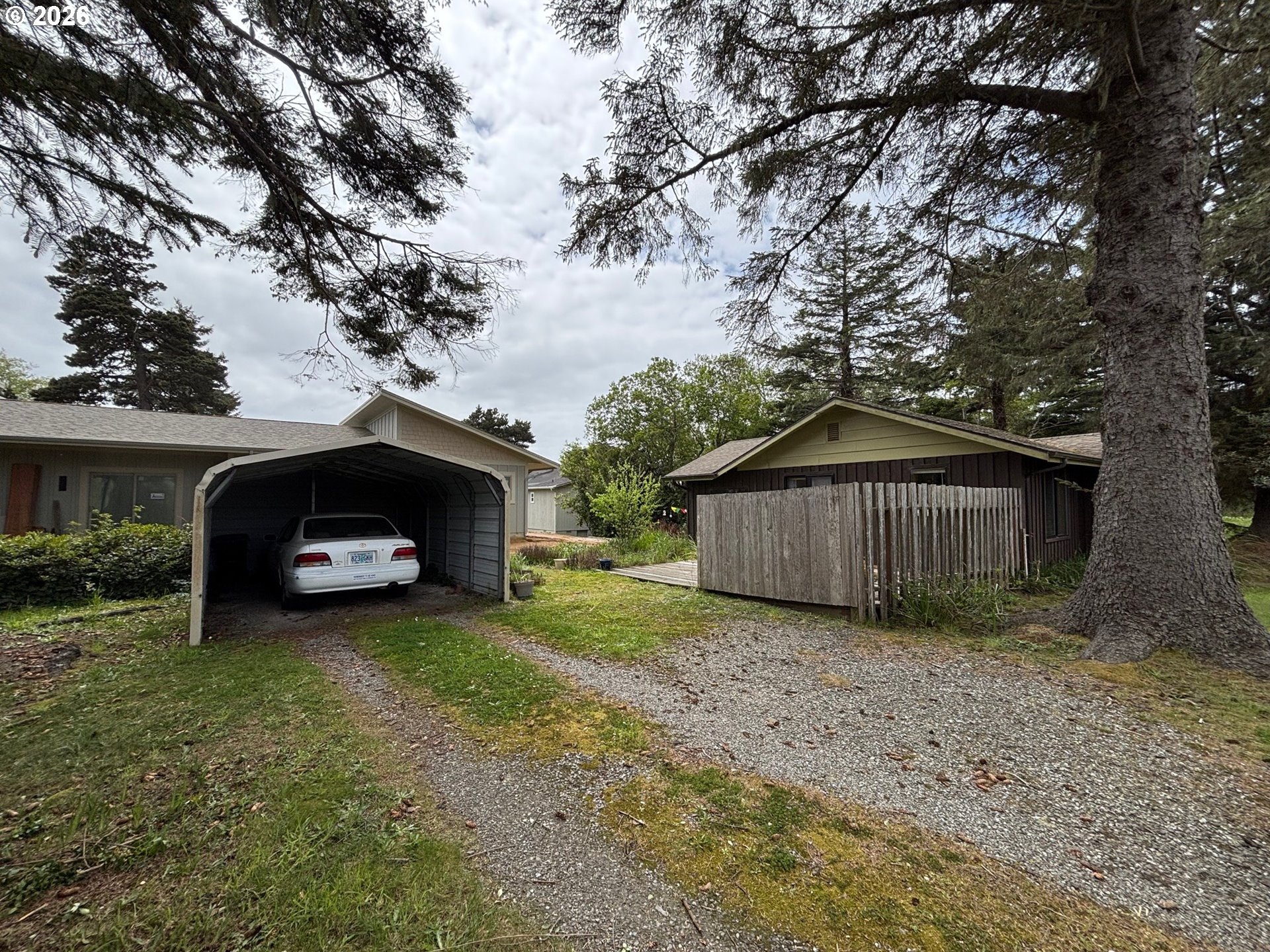 330 10th Street Southwest Bandon, OR 97411 - Photo 13 of 44