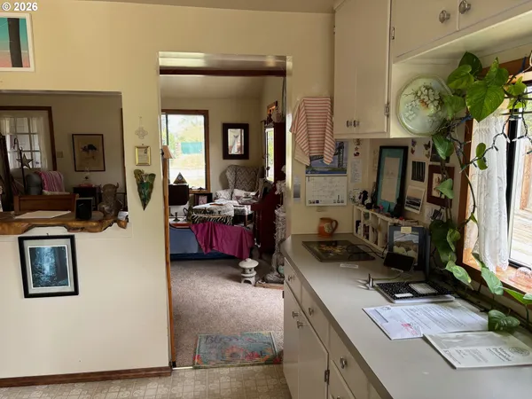 $359,500 | 330 10th Street Southwest, Bandon, OR 97411