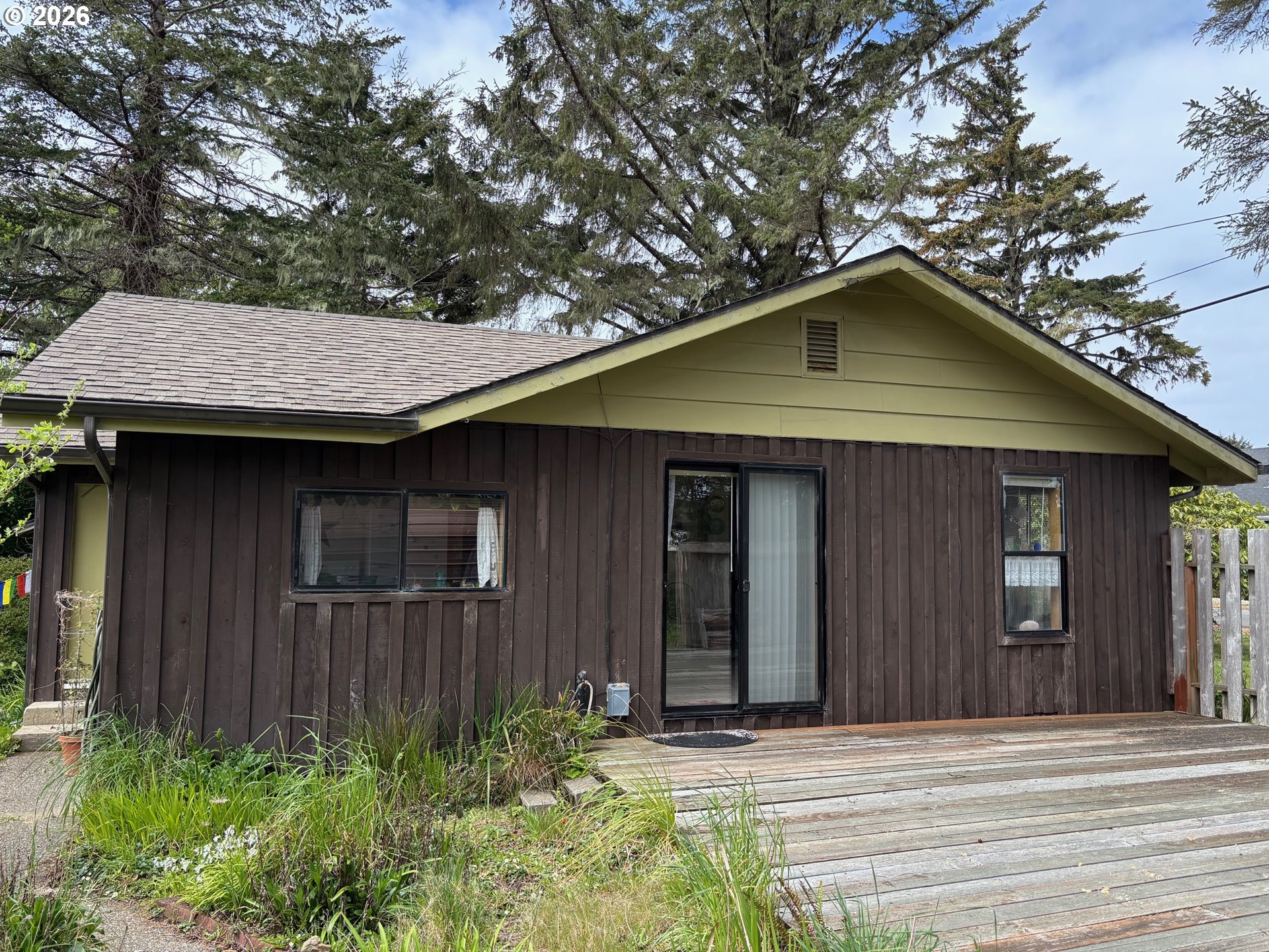 330 10th Street Southwest Bandon, OR 97411 - Photo 24 of 44