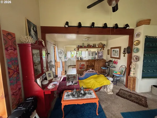 $359,500 | 330 10th Street Southwest, Bandon, OR 97411
