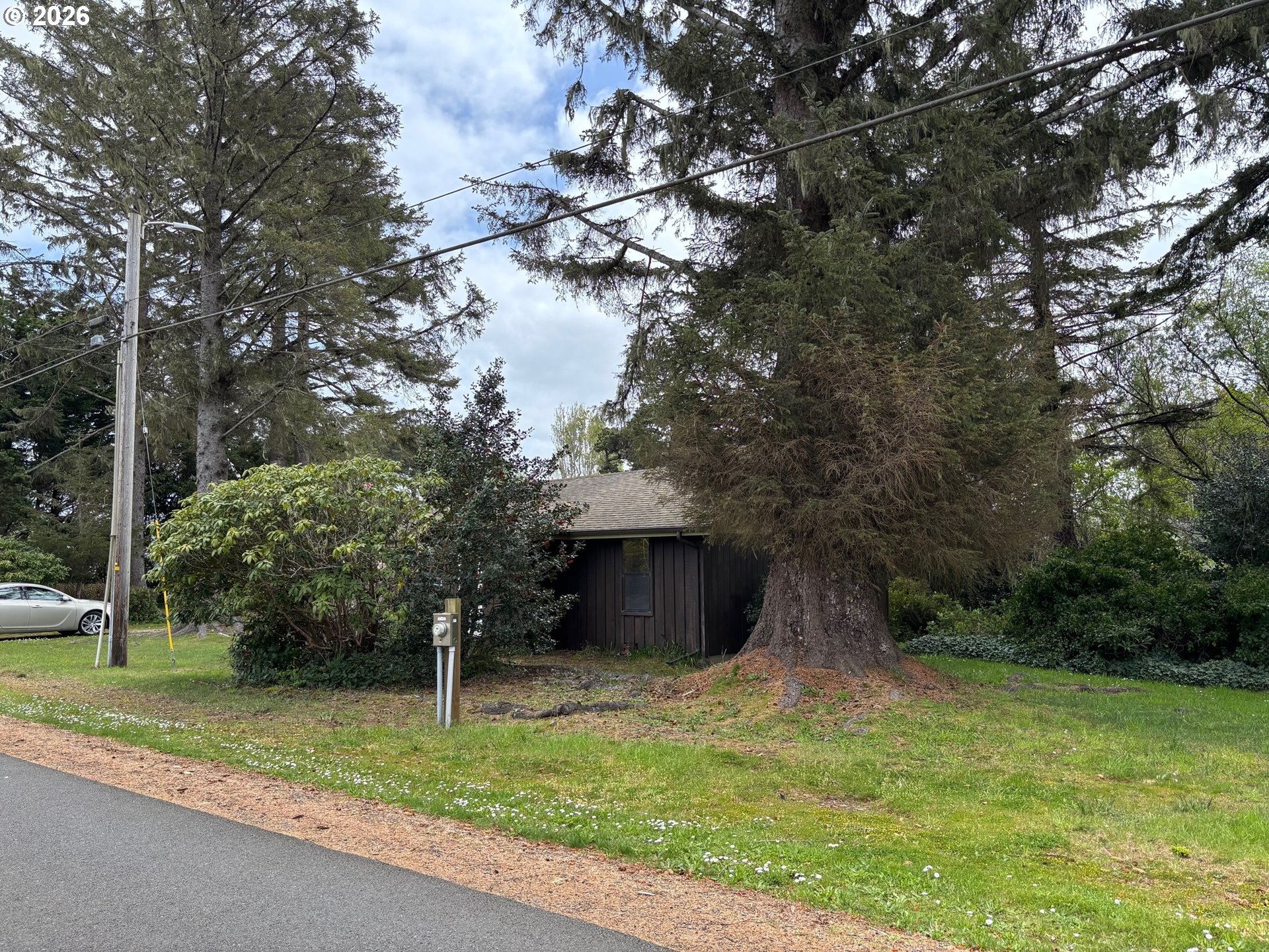 330 10th Street Southwest Bandon, OR 97411 - Photo 10 of 44