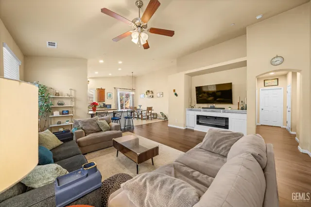 $424,990 | Undisclosed Address, Bakersfield, CA 93311