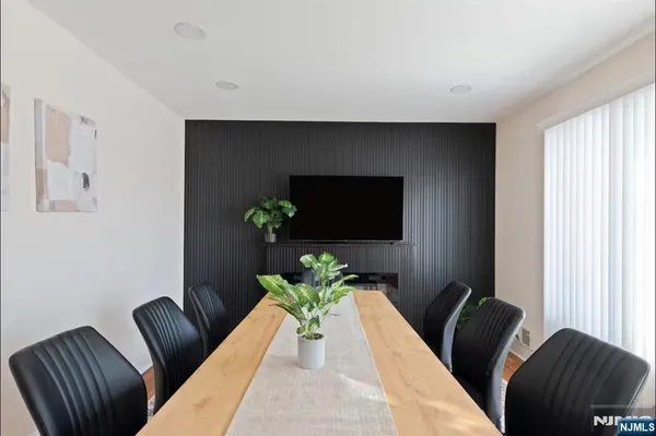 $4,000 | 700 9th Street, Carlstadt, NJ 07072