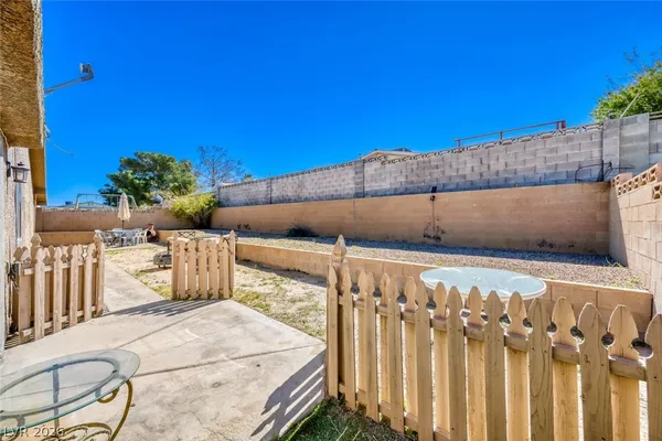 $399,000 | 325 West Rochell Drive, Henderson, NV 89015