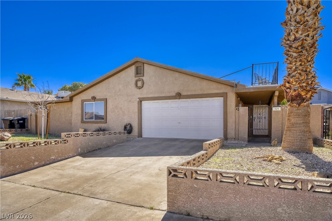 325 West Rochell Drive Henderson, NV 89015 - Photo 2 of 18 Roof top deck and courtyard entry!