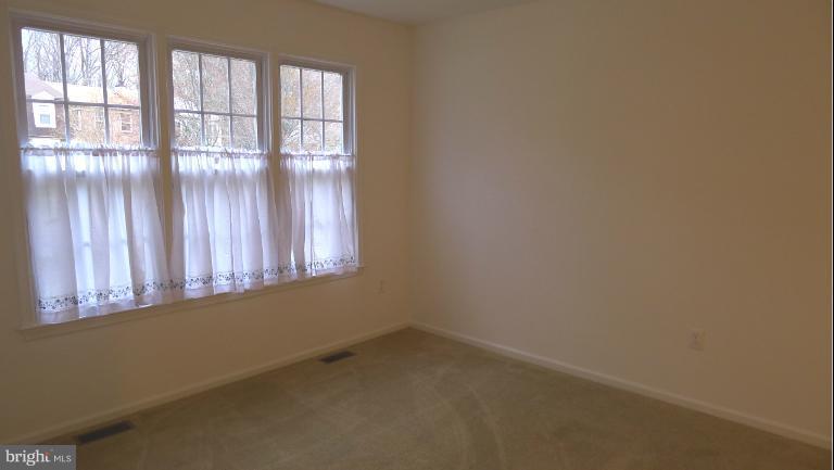 7969 Pebble Brook Court Springfield, VA 22153 - Photo 9 of 24 Living Room