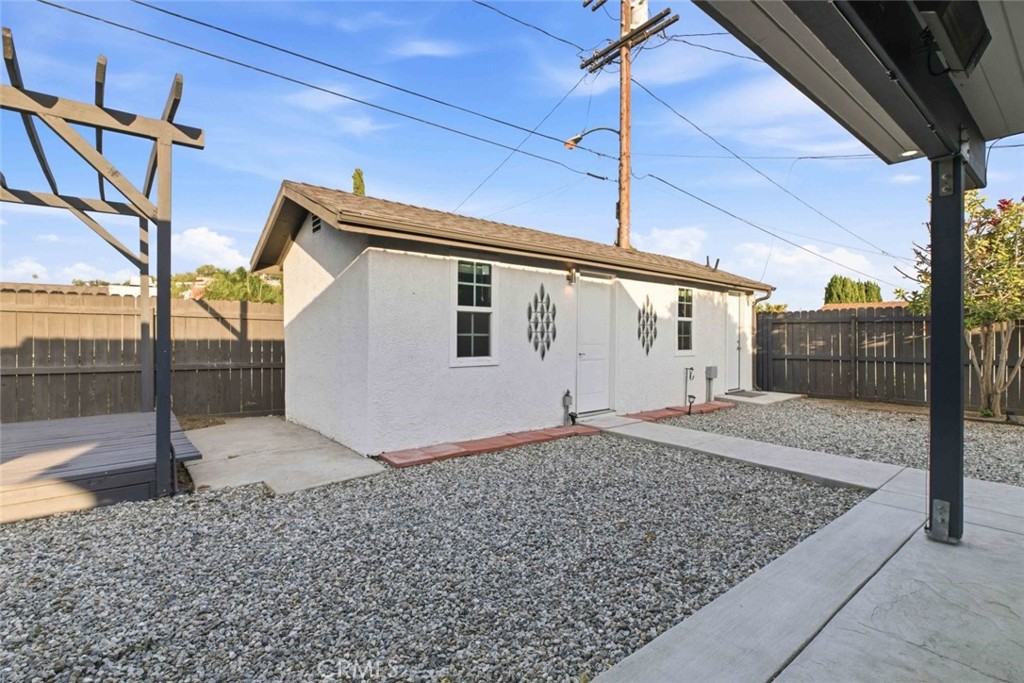 2468 Richelieu Avenue Los Angeles, CA 90032 - Photo 38 of 49