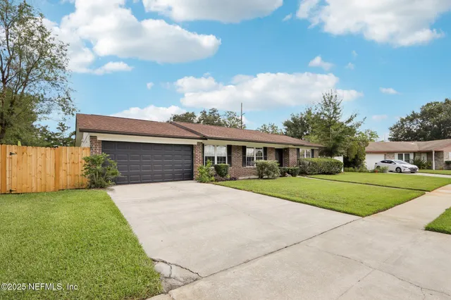 $299,000 | 1732 Papaya Drive North, Orange Park, FL 32073