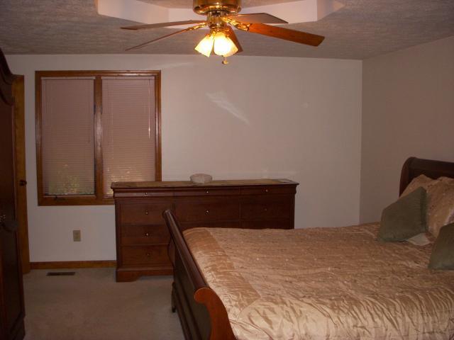 5853 RidgeHill Way Avon, IN 46123 - Photo 8 of 12 Gallery Image 8