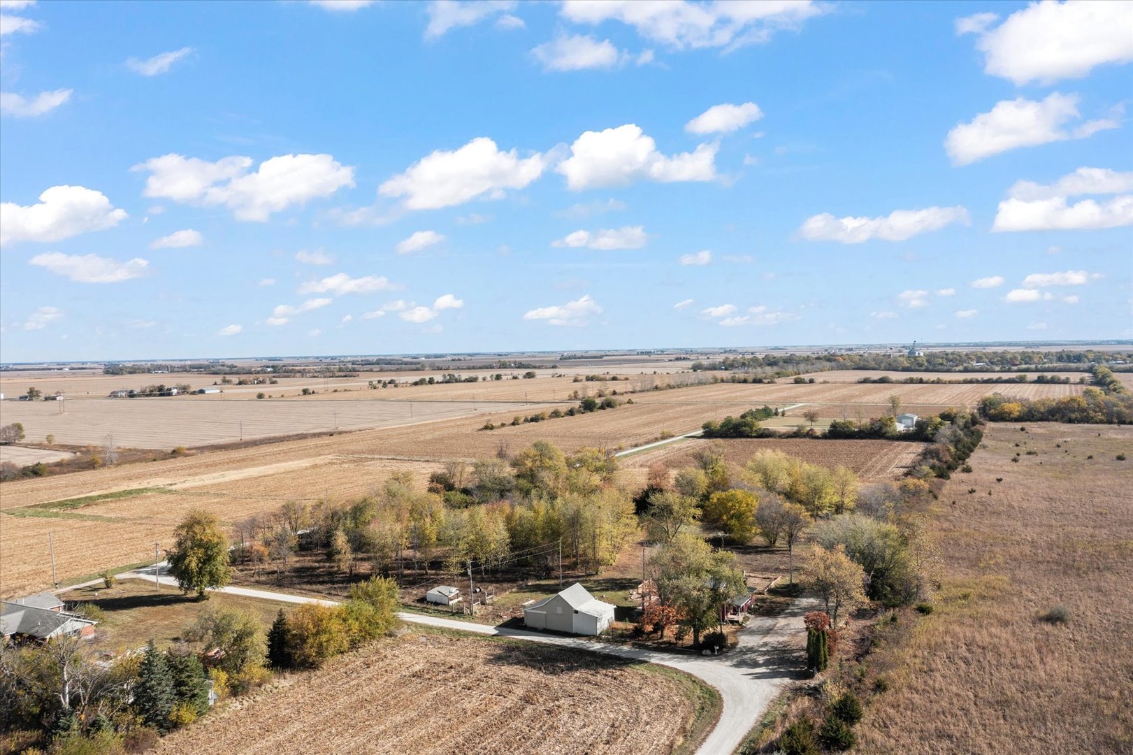 1311 East 4140 North Road Rankin, IL 60960 - Photo 49 of 54 a view of an ocean and beach