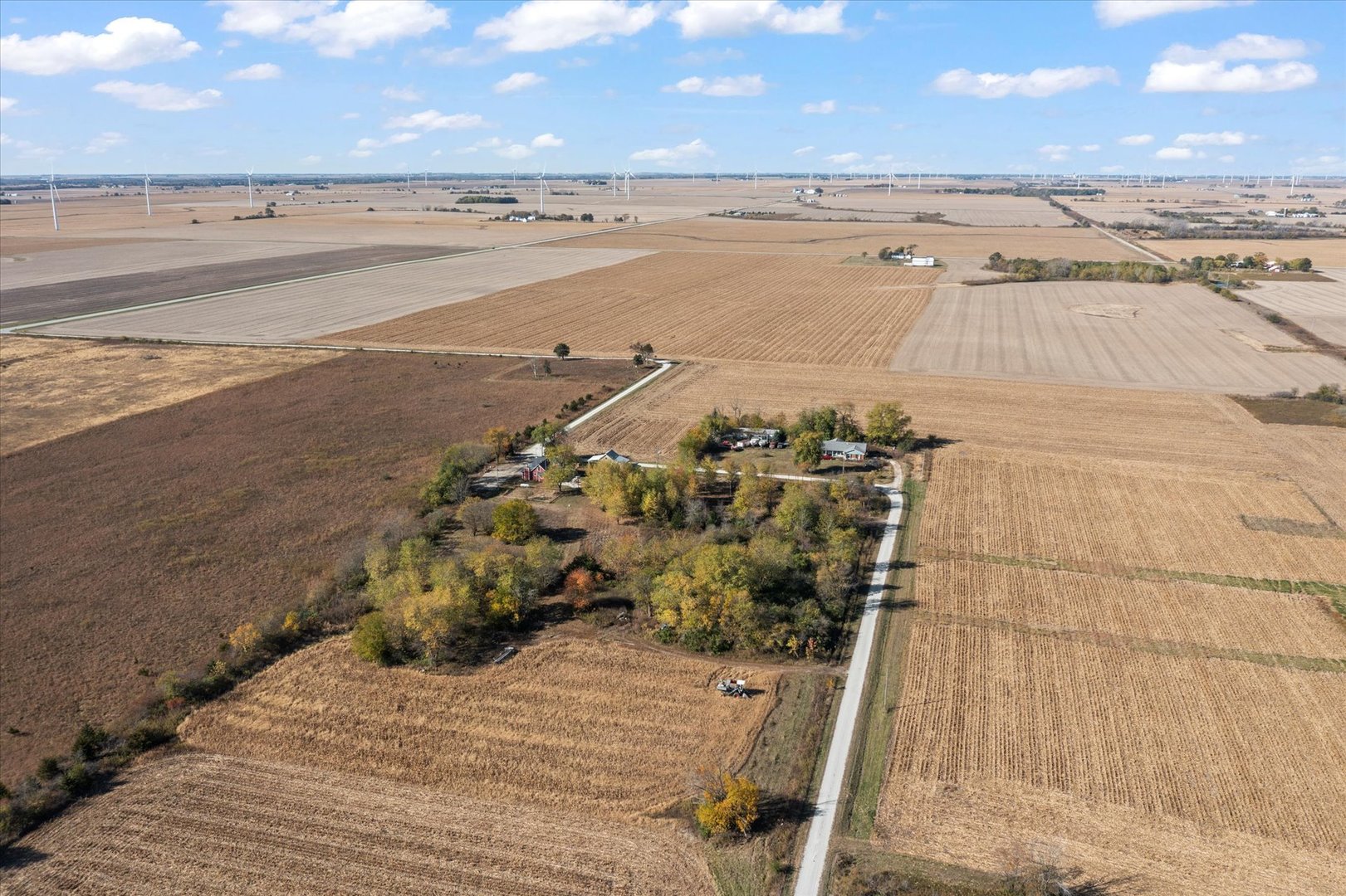 1311 East 4140 North Road Rankin, IL 60960 - Photo 7 of 54 a view of an ocean and beach