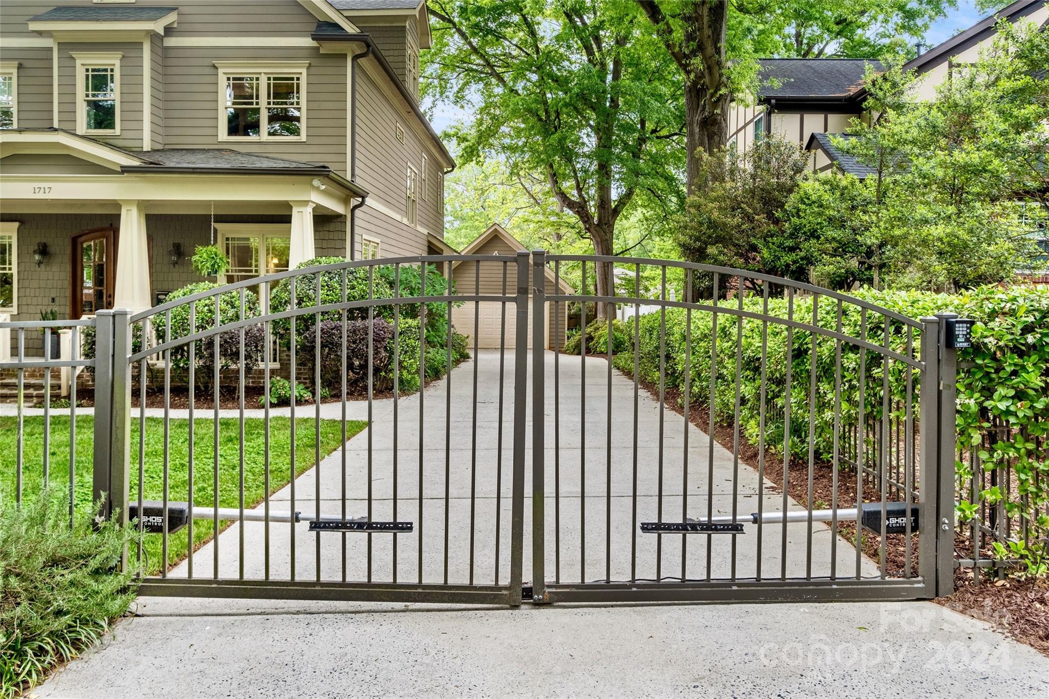 1717 Truman Road Charlotte, NC 28205 - Photo 3 of 47 Gallery Image 3