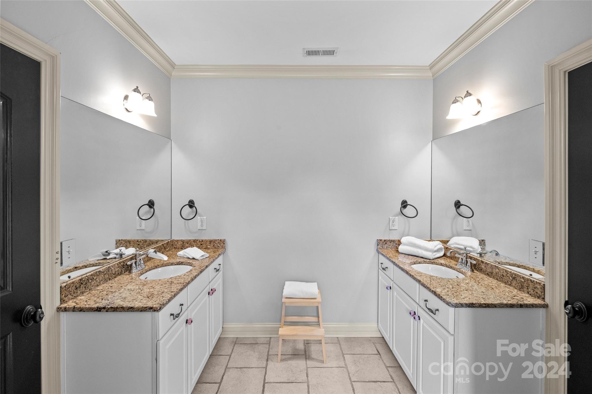 1717 Truman Road Charlotte, NC 28205 - Photo 33 of 47 Gallery Image 33