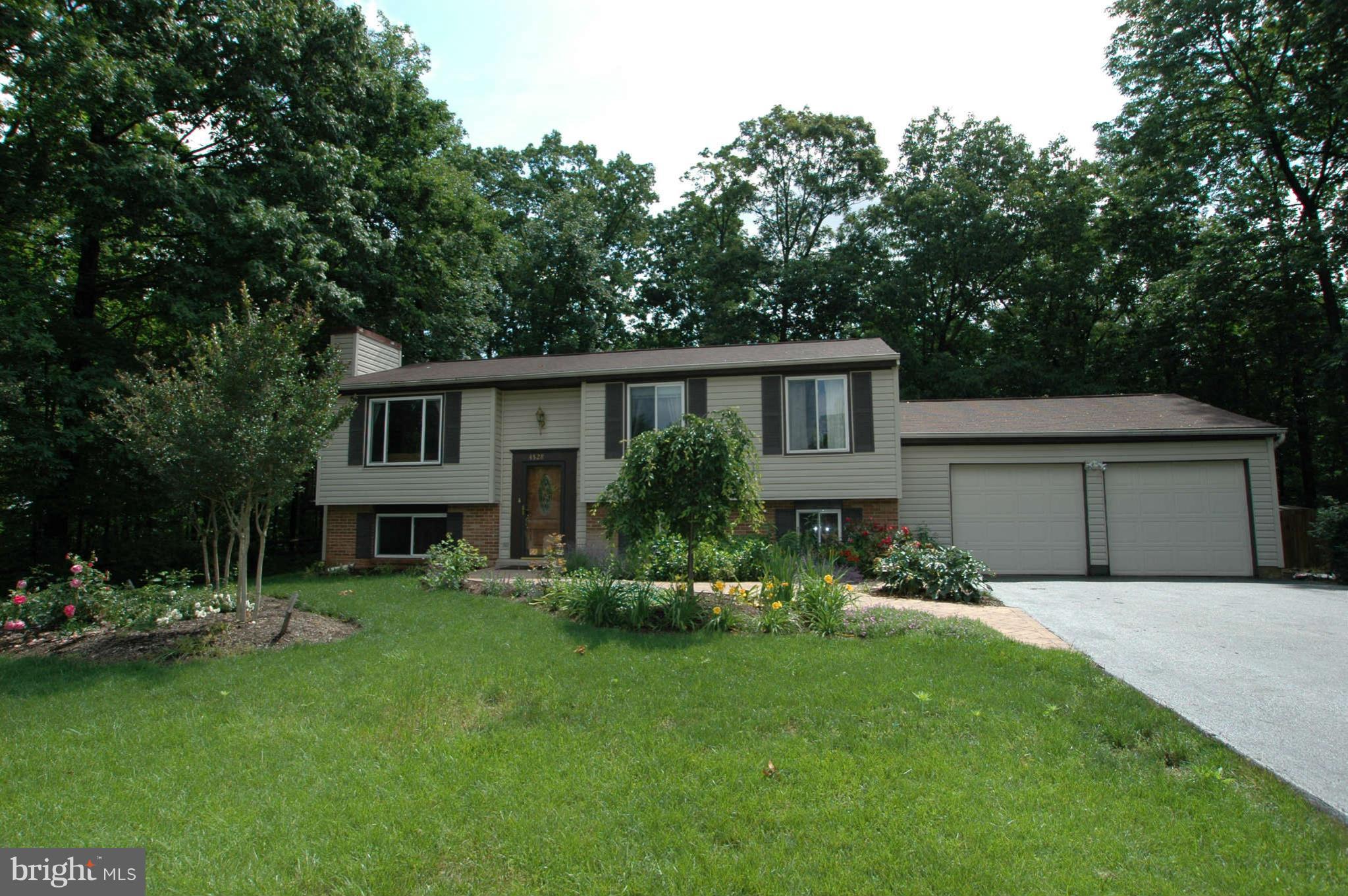 4528 Cub Run Road Chantilly, VA 20151 - Photo 1 of 12 Exterior (Front)