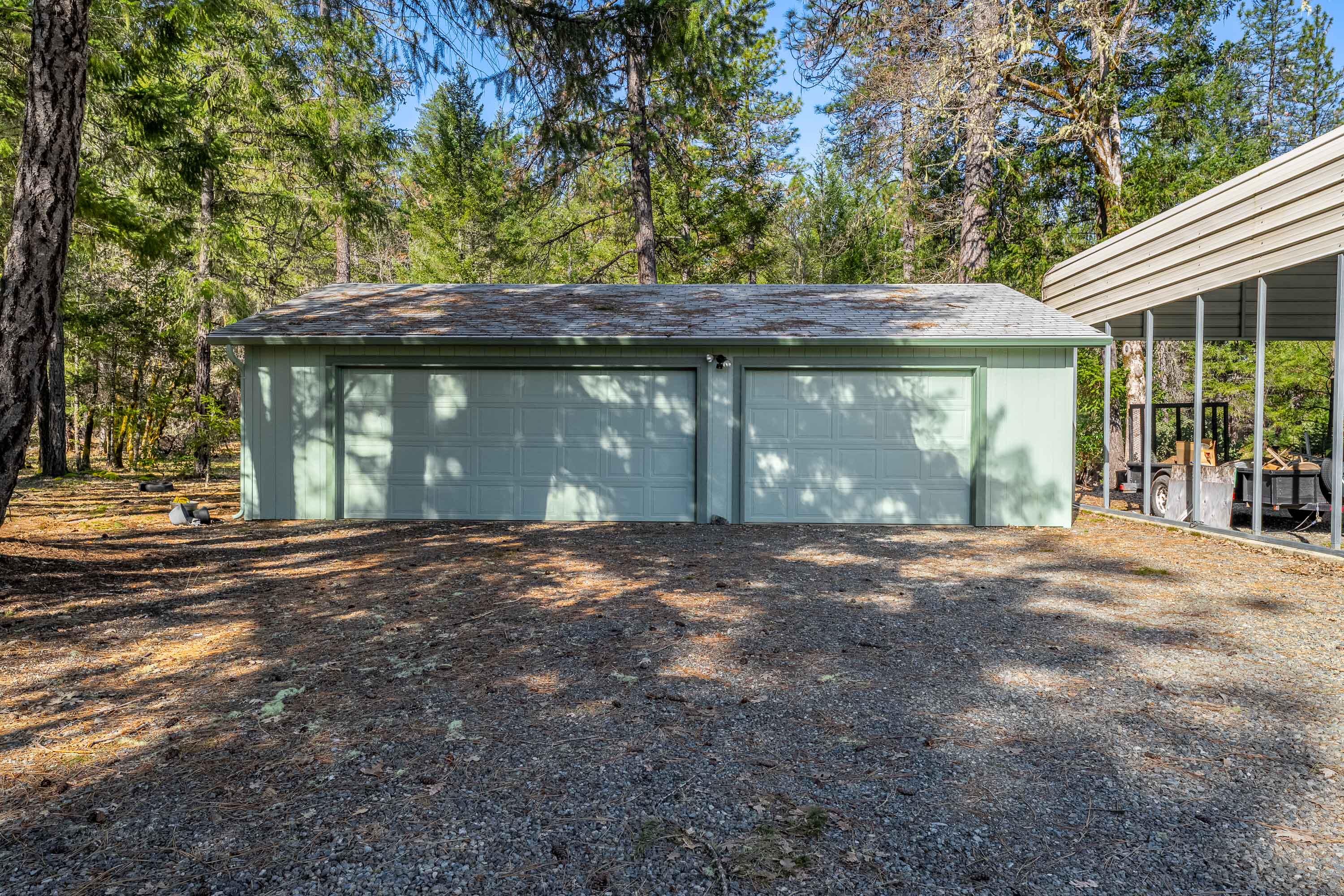6034 Rockydale Road Cave Junction, OR 97523 - Photo 12 of 42 Garage