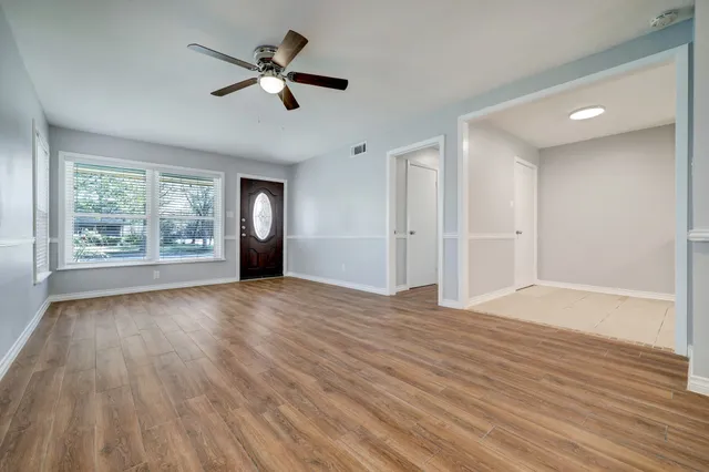 $2,300 | 501 Wilmington Drive, Bellaire, TX 77401