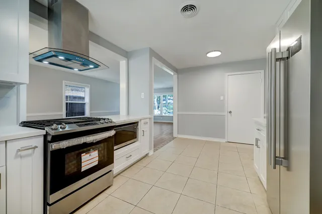 $2,300 | 501 Wilmington Drive, Bellaire, TX 77401