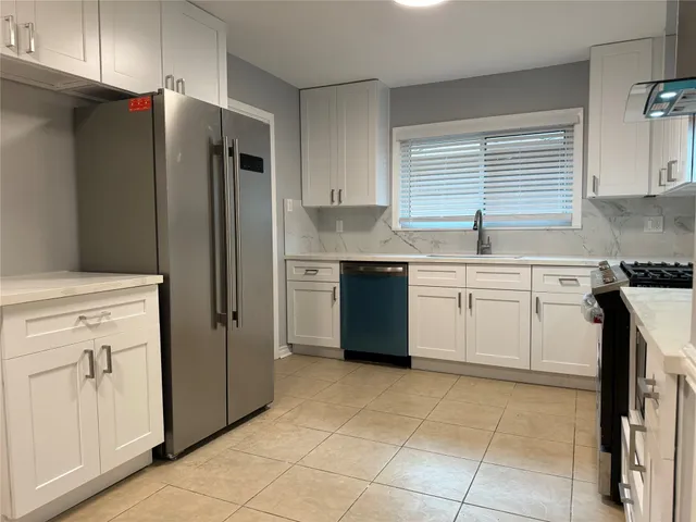 $2,300 | 501 Wilmington Drive, Bellaire, TX 77401