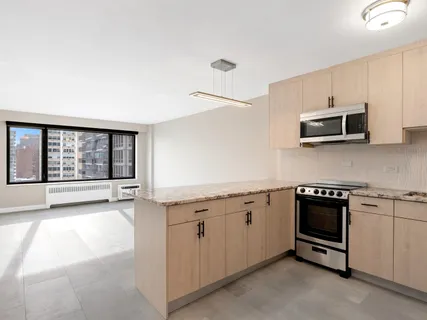 $2,850 | 3100 North Lake Shore Drive, Unit 1402, Chicago, IL 60657