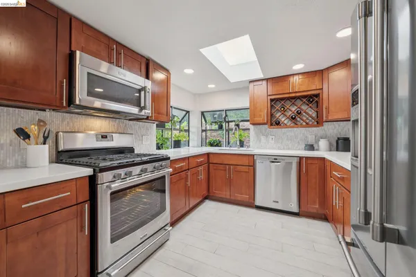$1,065,000 | 6785 Aitken Drive, Oakland, CA 94611
