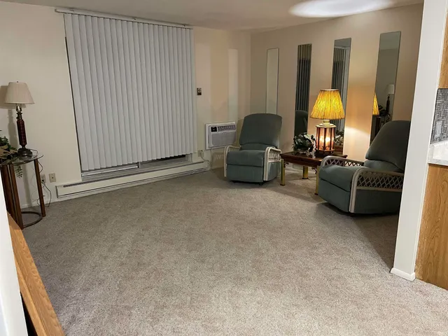 $950 | 2937 Westbrook Drive, Unit 214, Fort Wayne, IN 46805