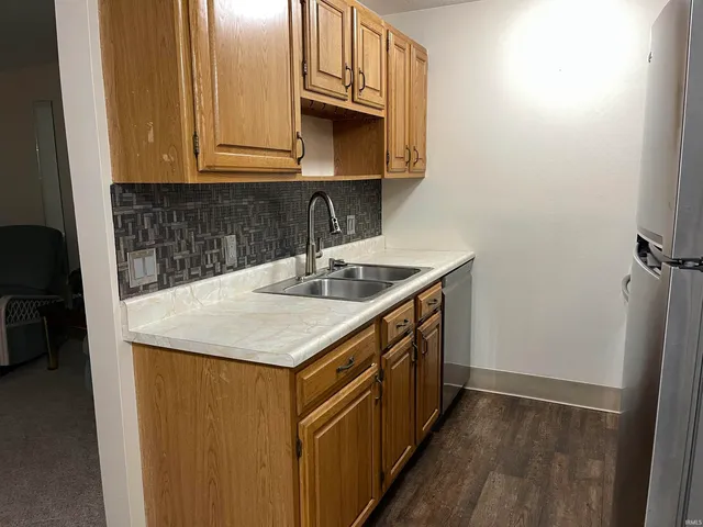 $950 | 2937 Westbrook Drive, Unit 214, Fort Wayne, IN 46805