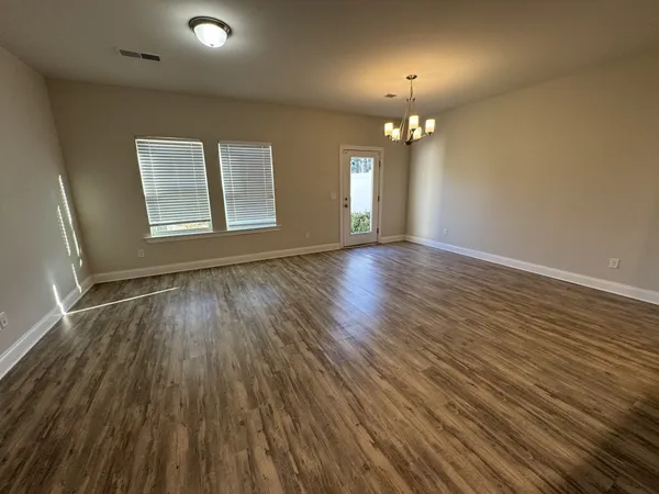 $1,800 | 424 Palmetto Drive, Columbia, TN 38401