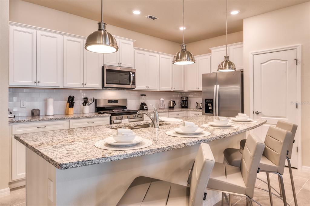 7561 Oak Spring Lane Davenport, FL 33837 - Photo 8 of 57