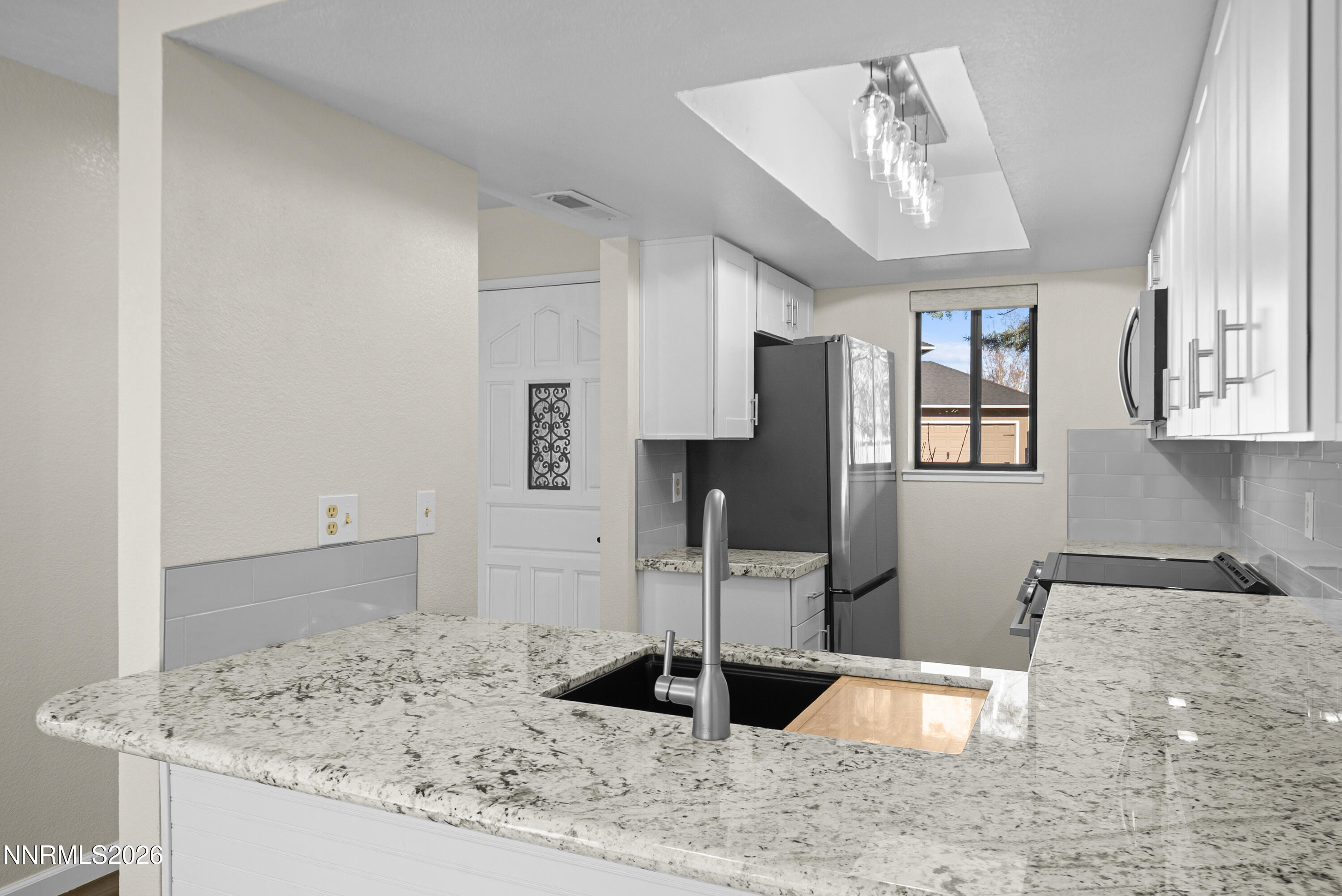 8600 Dixon Lane Reno, NV 89511 - Photo 7 of 39 11-8600 Dixon Lane Reno NV 89511 (11 of