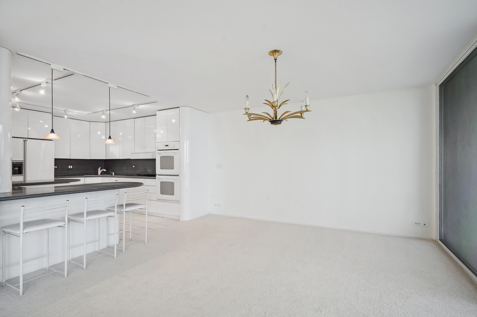 1500 Sheridan Road, Unit 5F Wilmette, IL 60091 - Photo 13 of 32 Gallery Image 13