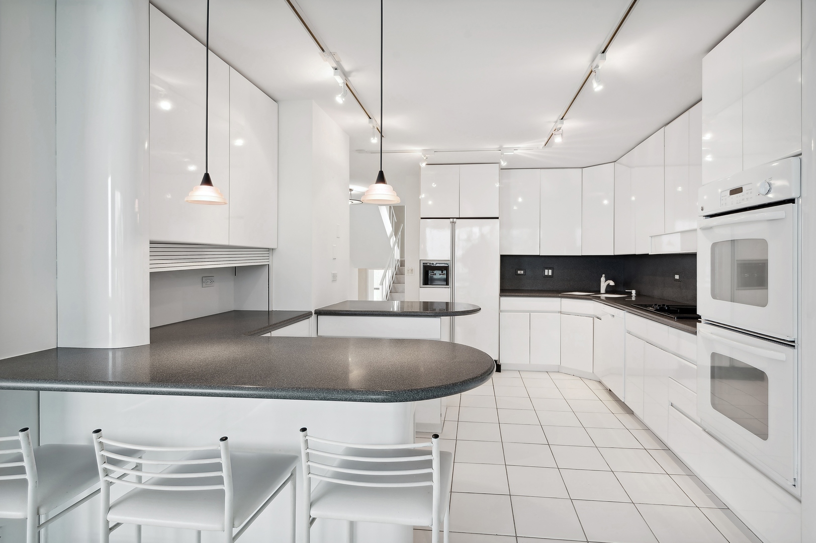 1500 Sheridan Road, Unit 5F Wilmette, IL 60091 - Photo 15 of 32 Gallery Image 15