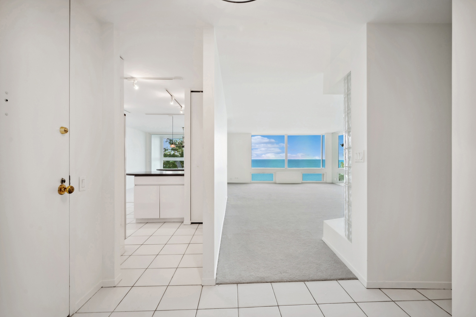 1500 Sheridan Road, Unit 5F Wilmette, IL 60091 - Photo 5 of 32 Gallery Image 5