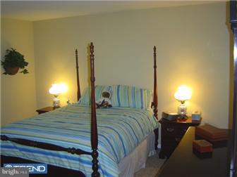 2605 Hill Road Reading, PA 19606 - Photo 9 of 12 Bedroom - Main