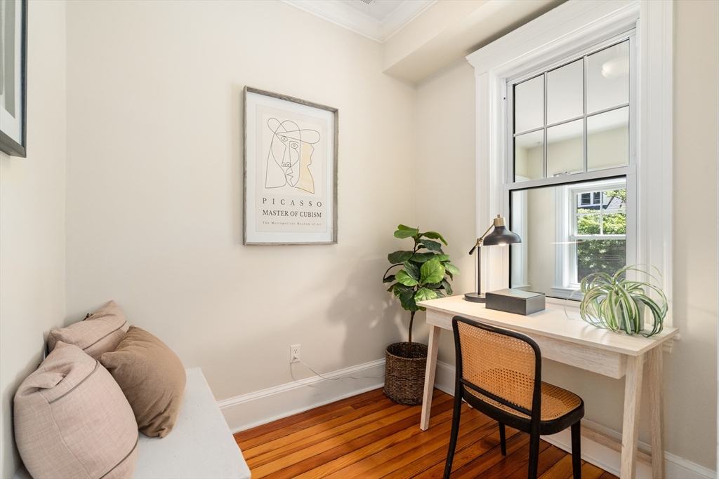 293 Huron Avenue, Unit 2 Cambridge, MA 02138 - Photo 4 of 20