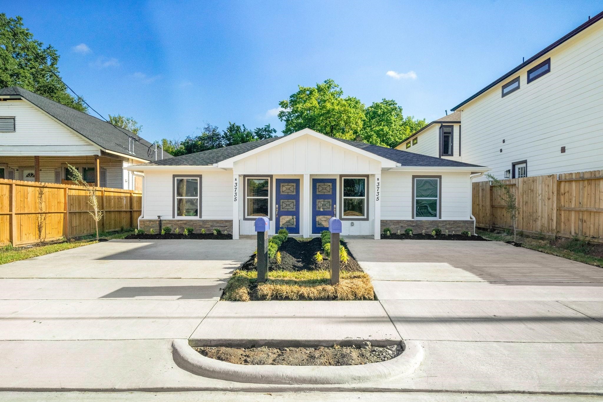 3735 Mainer Street Houston, TX 77021 - Photo 1 of 29