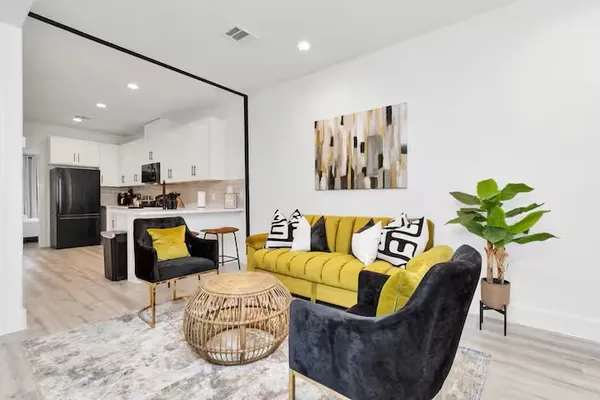 $472,500 | 3735 Mainer Street, Houston, TX 77021