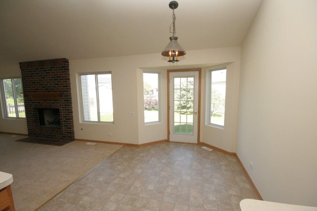 201 Prairie Ridge Drive Woodstock, IL 60098 - Photo 6 of 16
