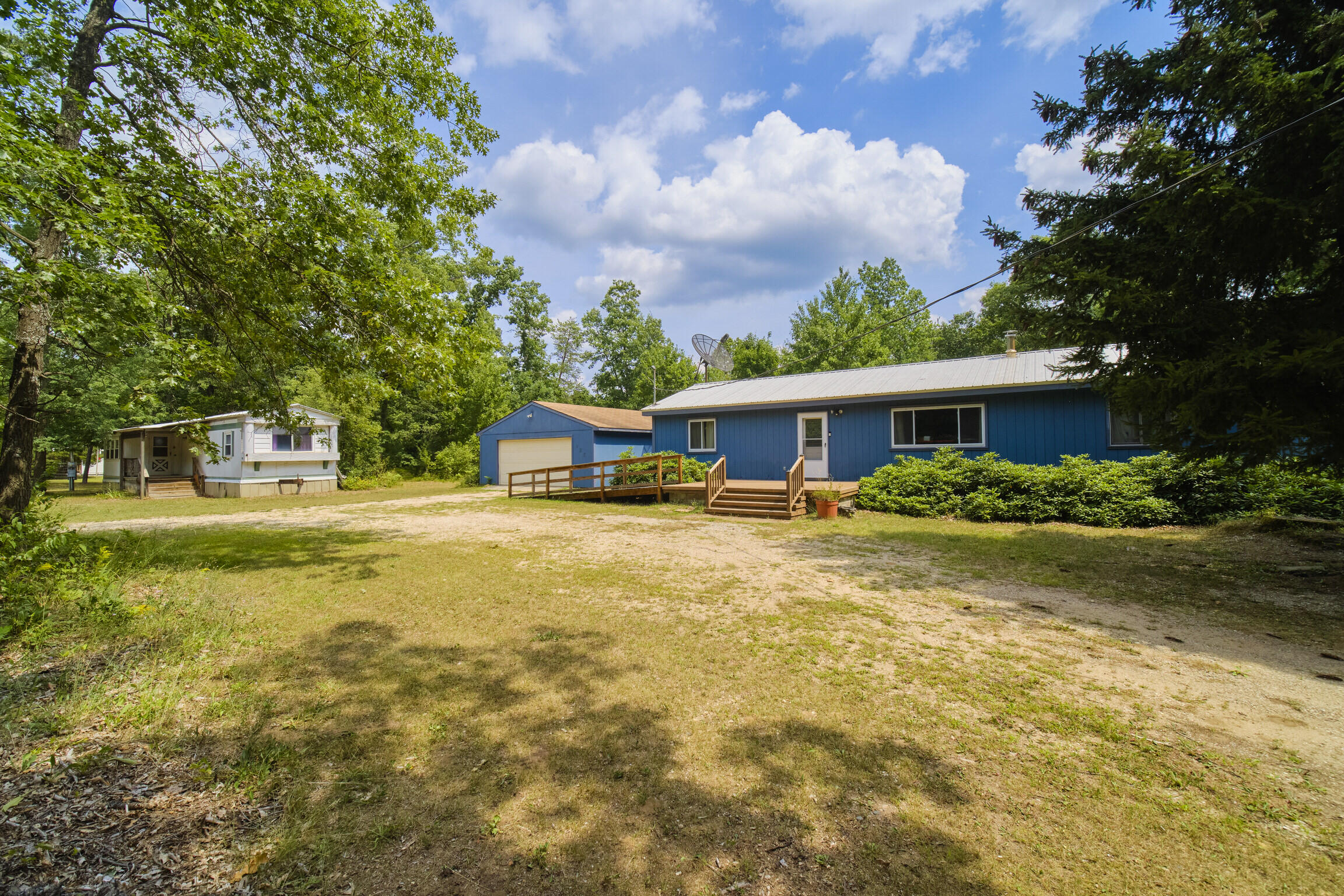 925 South High Bridge Road Wellston, MI 49689 - Photo 47 of 55 Circle drive