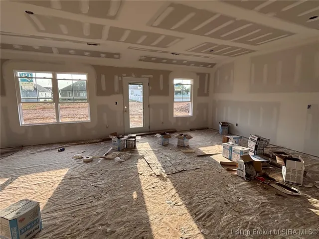 $304,900 | 2618 Vineyard Way, Memphis, IN 47143