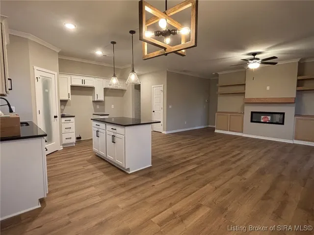 $304,900 | 2618 Vineyard Way, Memphis, IN 47143