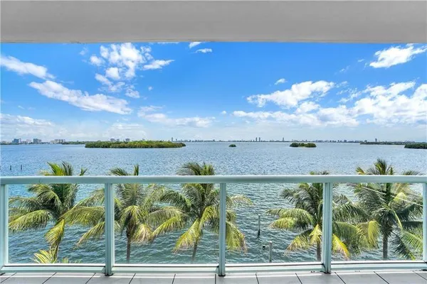 $5,400 | 720 Northeast 62nd Street, Unit 406, Miami, FL 33138