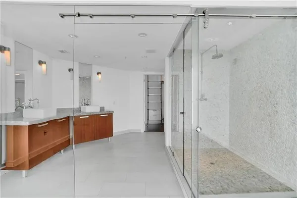 $5,400 | 720 Northeast 62nd Street, Unit 406, Miami, FL 33138