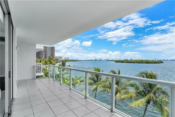 $5,400 | 720 Northeast 62nd Street, Unit 406, Miami, FL 33138
