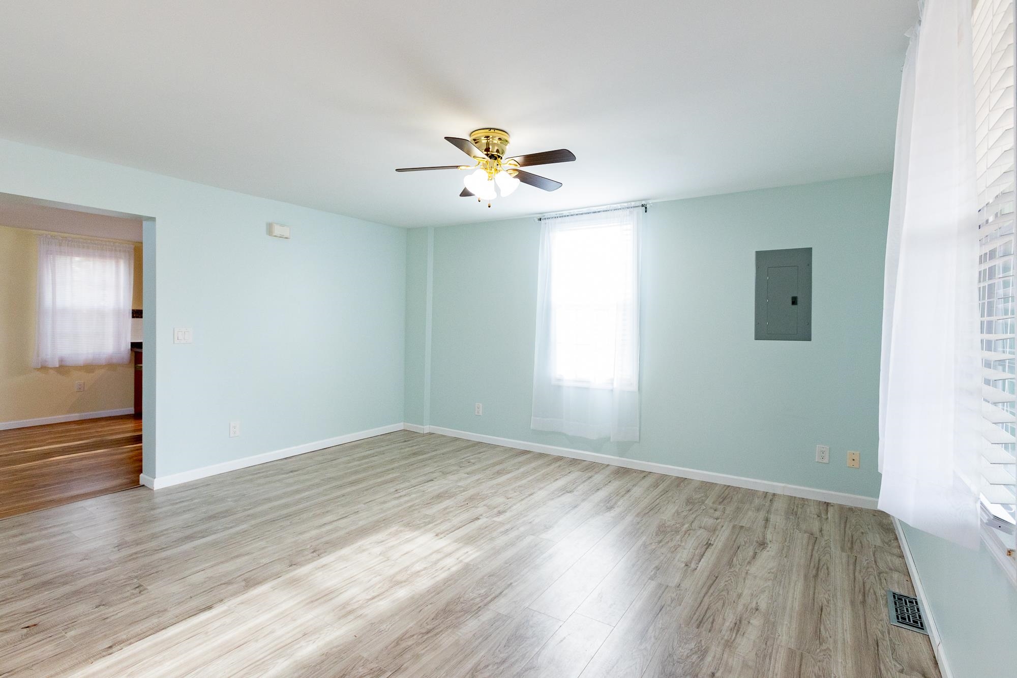 102 Beech Street Gaffney, SC 29340 - Photo 3 of 43 Dining Room
