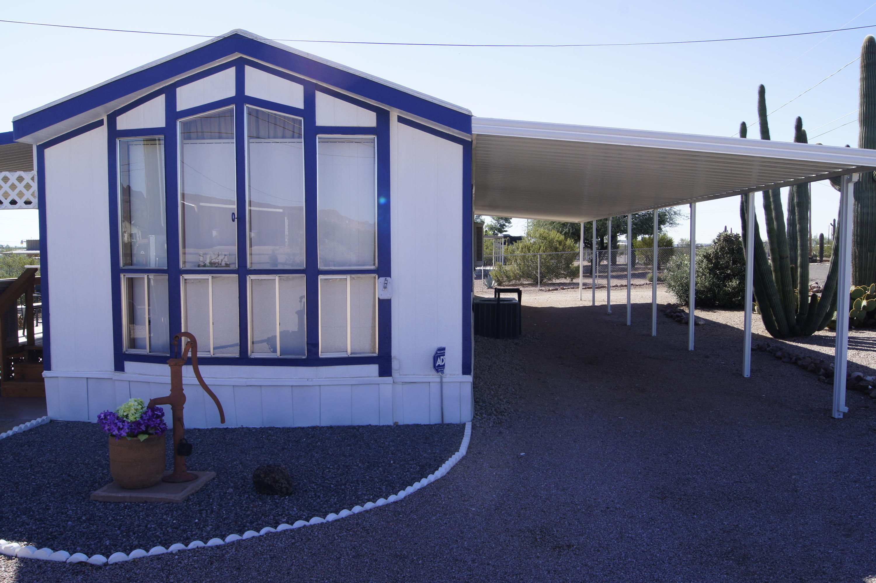 285 North Conestoga Road Apache Junction, AZ 85119 - Photo 2 of 31 _DSC7898