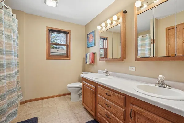 $585,000 | 9699 123rd Avenue Southeast, Lake Lillian, MN 56253