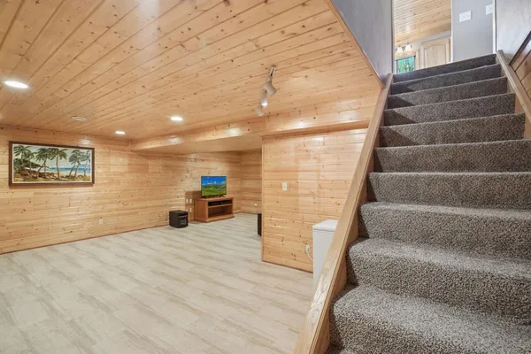 $585,000 | 9699 123rd Avenue Southeast, Lake Lillian, MN 56253