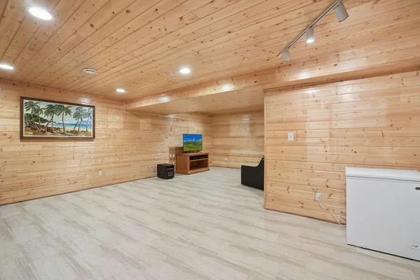 $585,000 | 9699 123rd Avenue Southeast, Lake Lillian, MN 56253