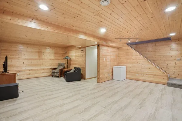 $585,000 | 9699 123rd Avenue Southeast, Lake Lillian, MN 56253