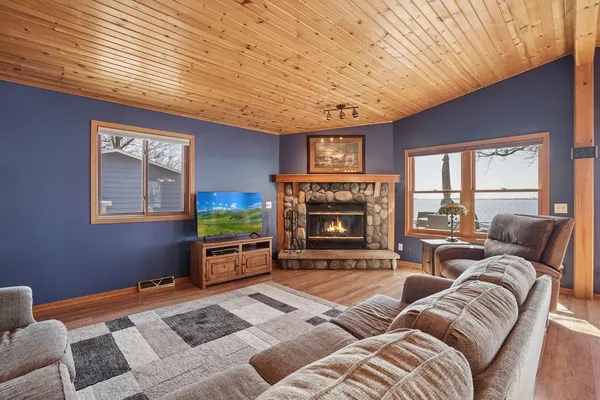 $585,000 | 9699 123rd Avenue Southeast, Lake Lillian, MN 56253